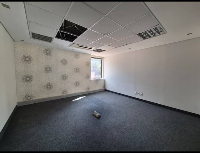 311M² OFFICE TO LET IN SANDTON CENTRAL